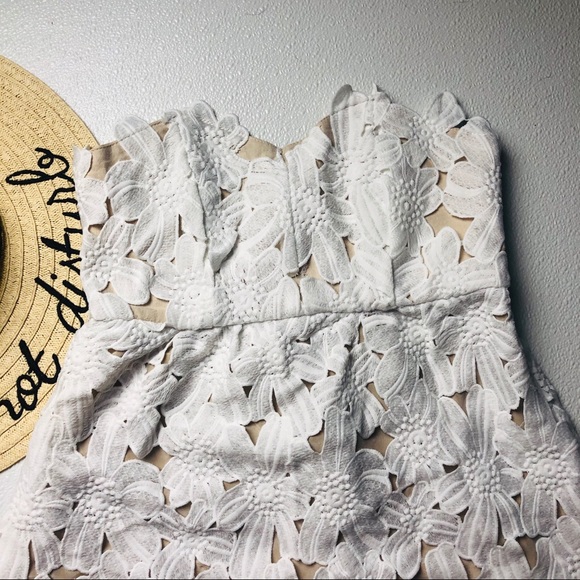 Stone Cold Fox white lace sleeveless midi dress - Picture 5 of 12